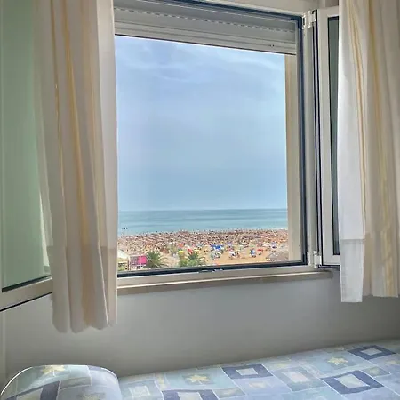 아파트 5 Posti Fronte Mare *